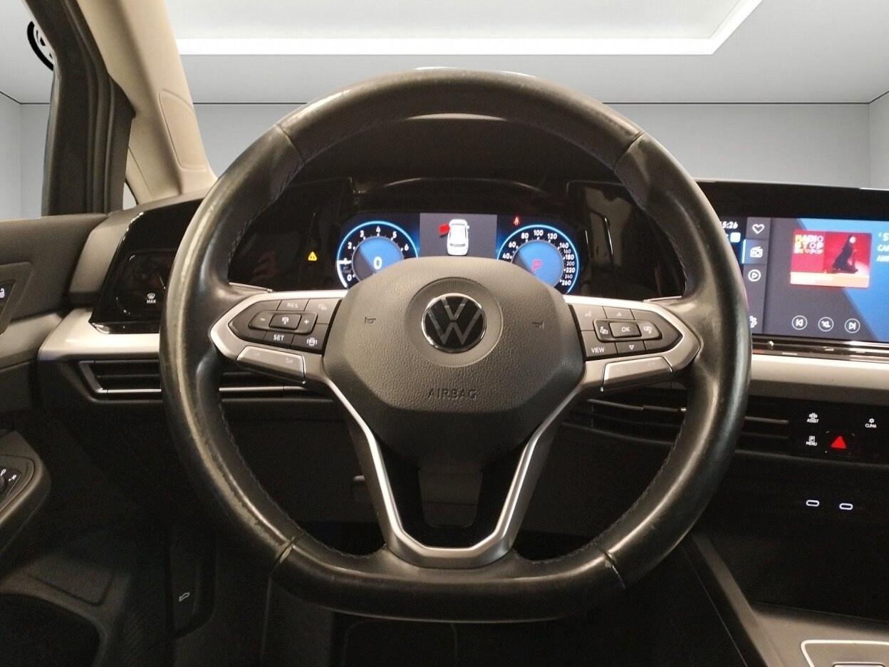 VOLKSWAGEN Golf 8ª serie Golf 1.0 eTSI EVO DSG...