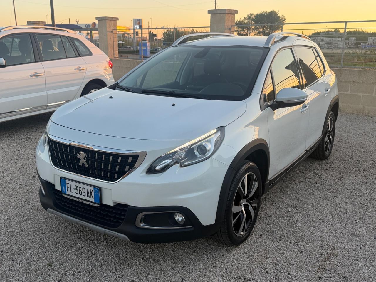Peugeot 2008 BlueHDi 120 S&S Black Matt