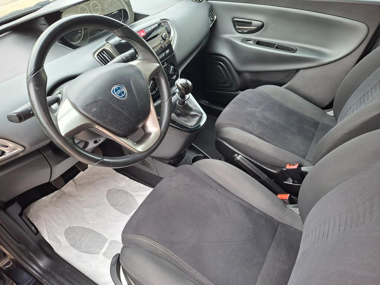 Lancia Ypsilon 1.2 Platinum *EURO 6B*