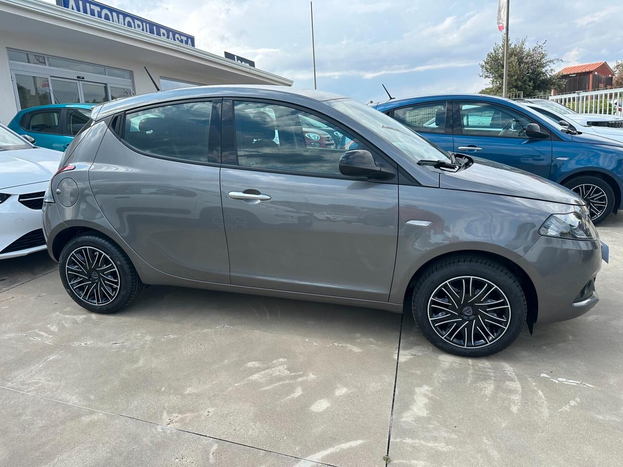 Lancia Ypsilon 1.0 FireFly 5 porte S&S Hybrid Gold "Km 44.000"