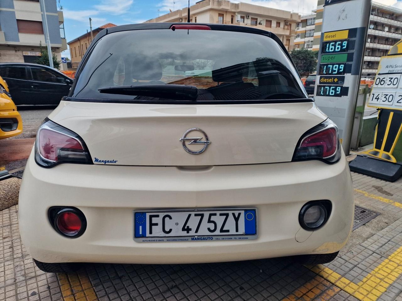 Opel Adam 1.4 87 CV GPL Tech Unlimited