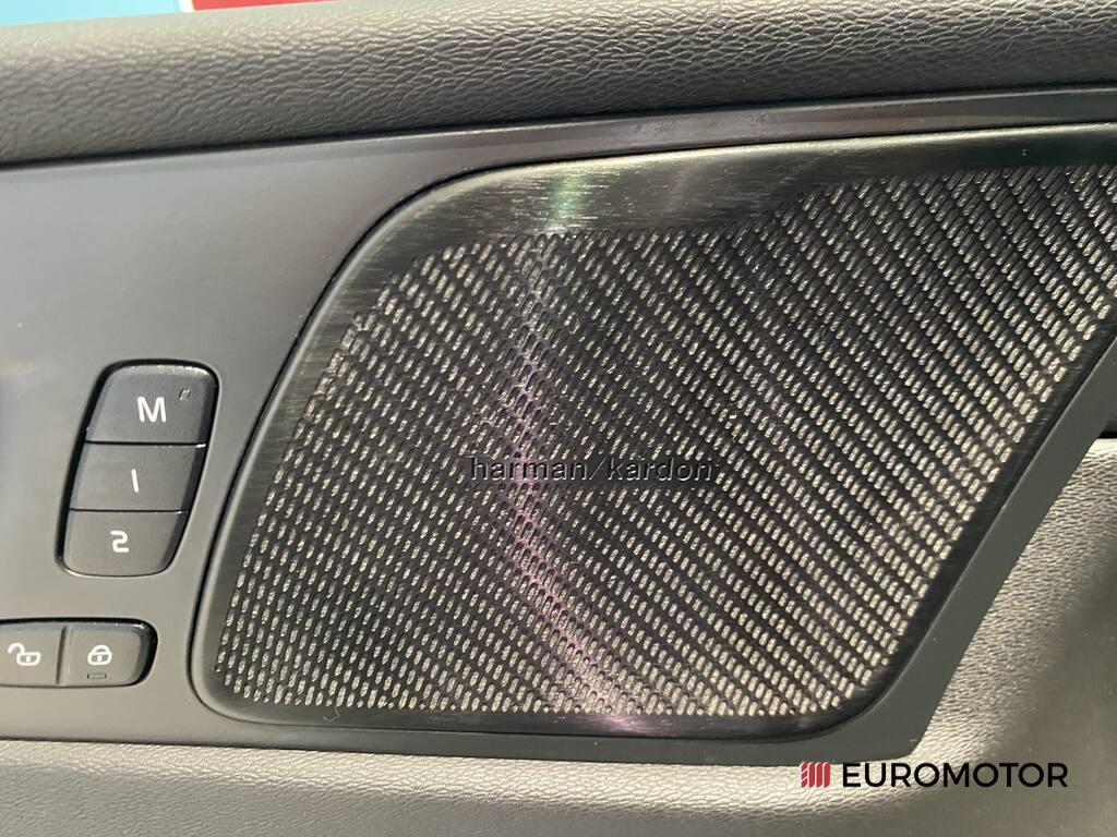 Volvo XC60 2.0 B4 R-Design AWD Geartronic