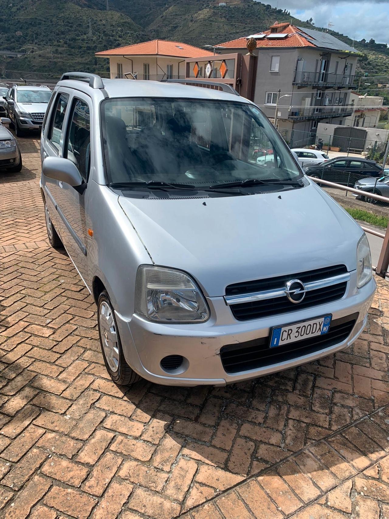 Opel Agila 1.0 12V Edition