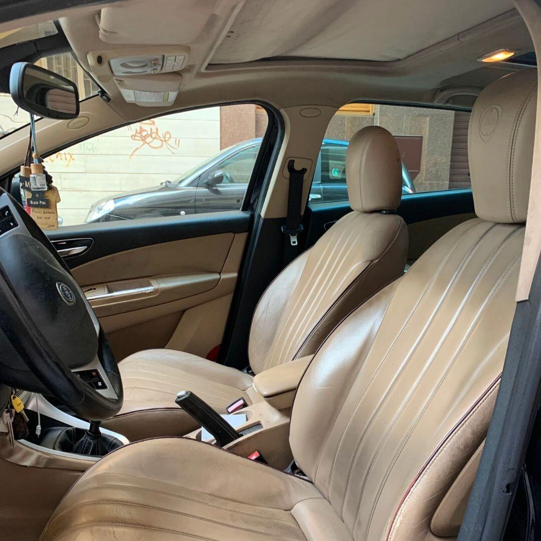 Lancia Delta 2.0 MJT DPF Platino **FULL**