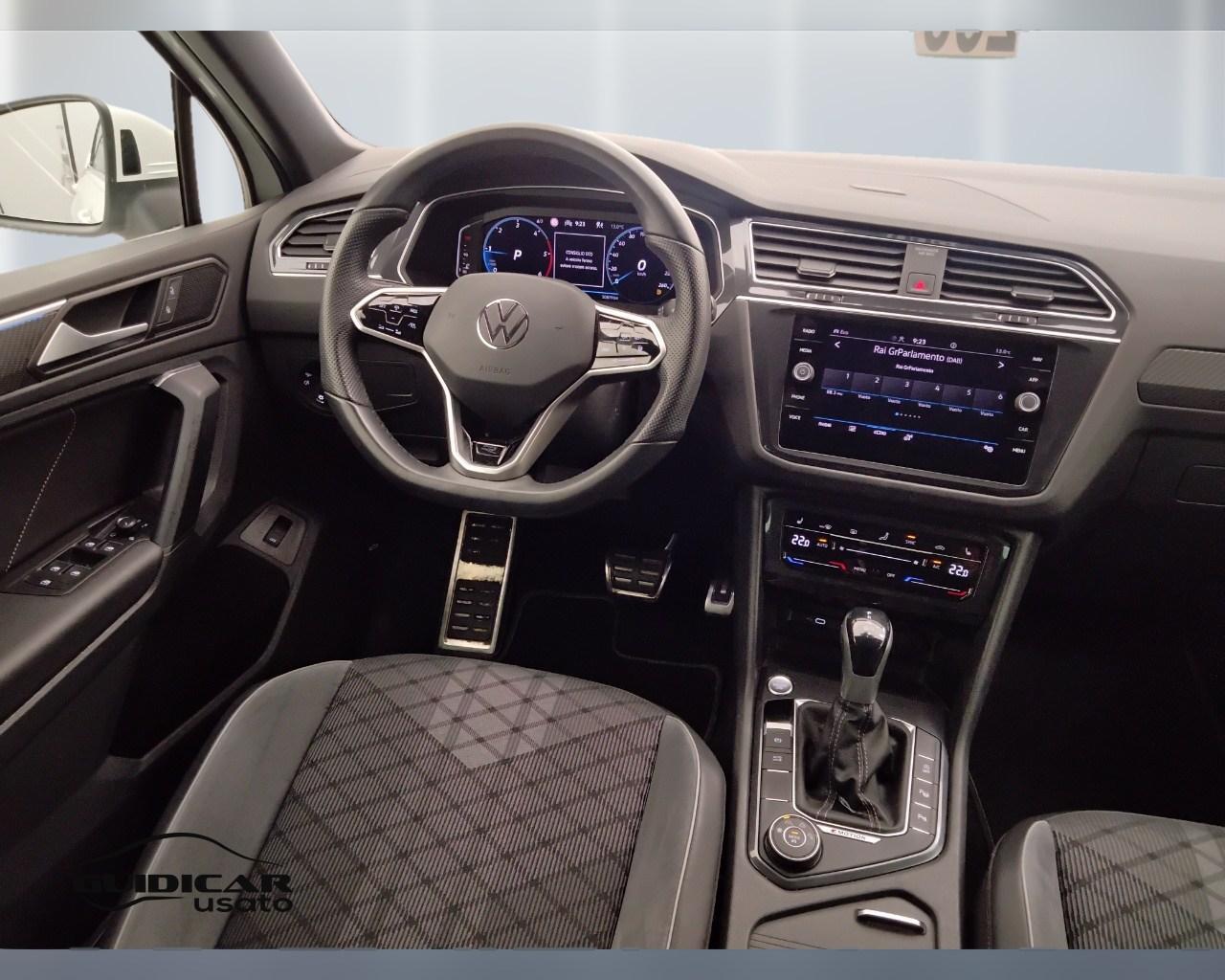VOLKSWAGEN Tiguan II 2021 - Tiguan 2.0 tdi R-Line 4motion 150cv dsg