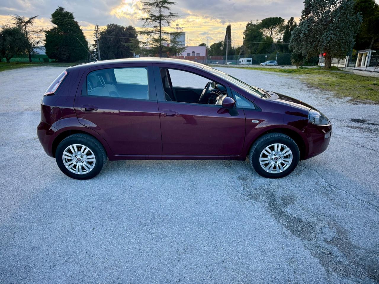 Fiat grande Punto evo 1.4 natural power Neopatentati UNIPRO