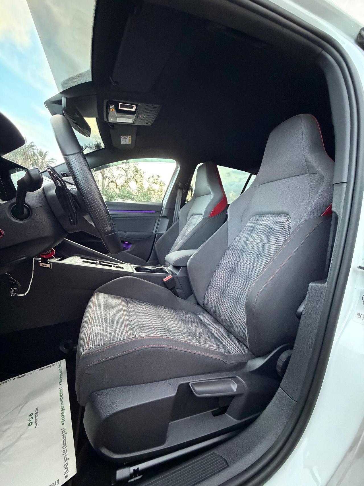 Volkswagen Golf 8 GTI 2.0 TSI 245CV