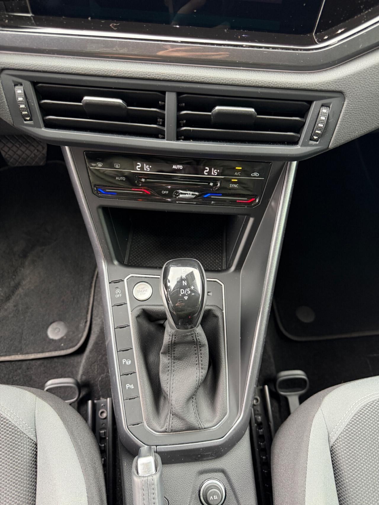 VOLKSWAGEN POLO 1.0 TSI 110cv DSG Style KM 9.100 NEOPATENTATI