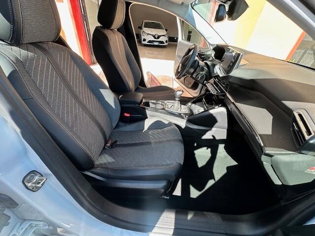 Peugeot 208 ALLURE 08/25 11.800KM PARI NUOVO