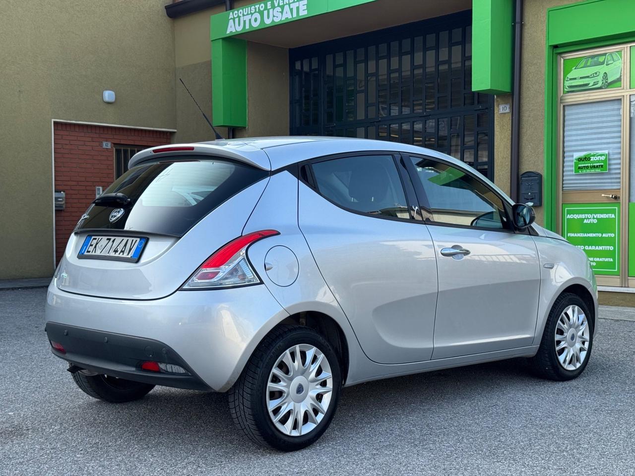 Lancia Ypsilon 1.2 Benzina 69 CV 5 p NEOPATENTATI