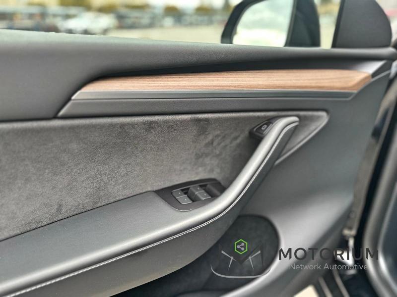 Tesla Model Y Performance AWD 75 KW 515 CV