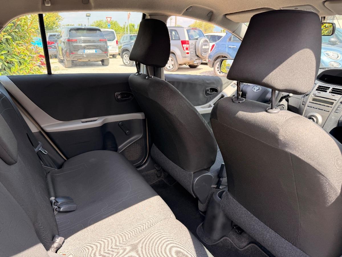 TOYOTA - Yaris 1.0 Now 5p my10