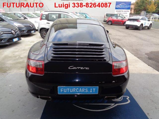 PORSCHE 911 Carrera Coupé