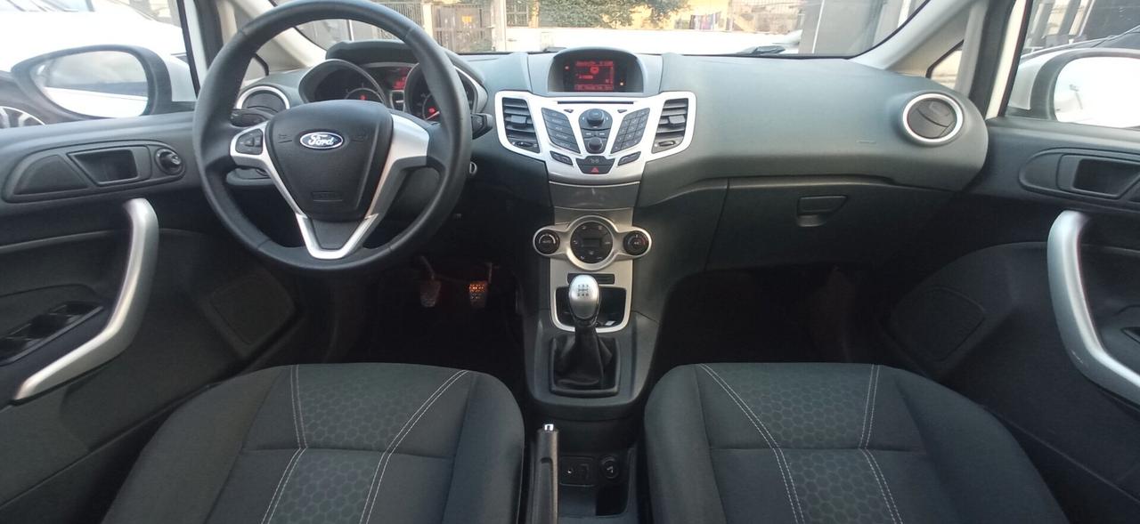 Ford Fiesta 1.4 TDCi 5p. Titanium