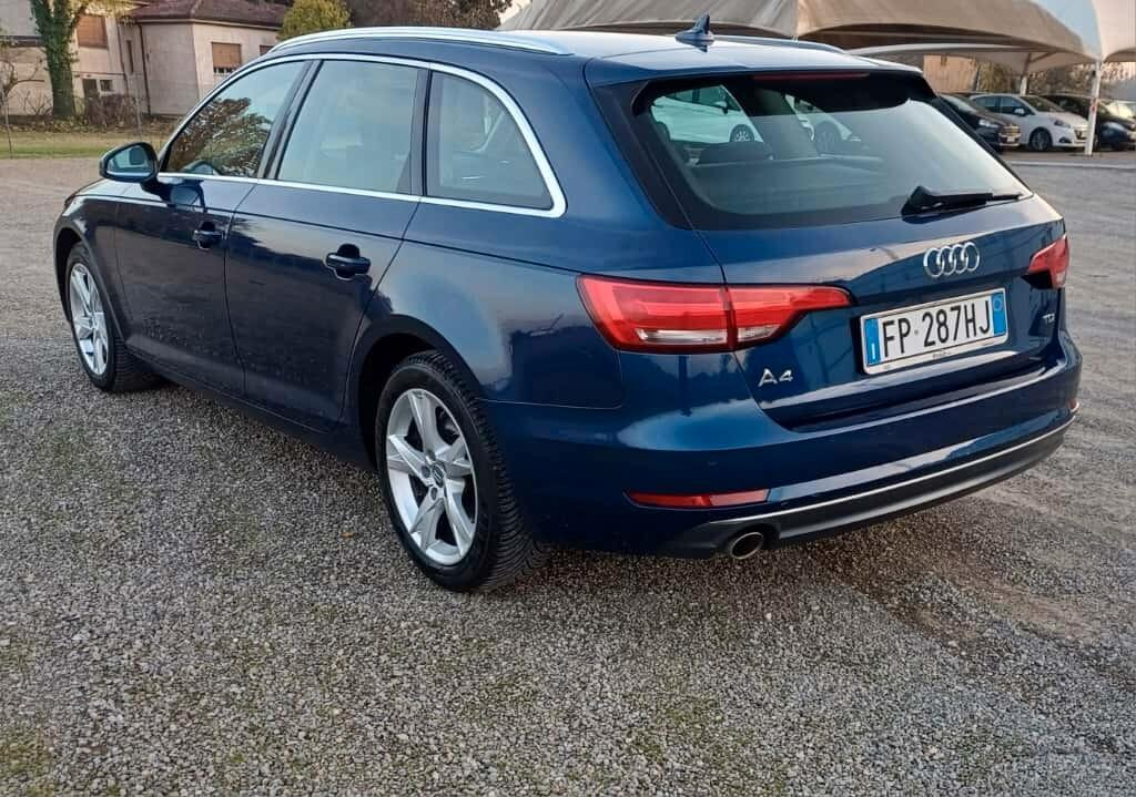 Audi A4 2.0 TDI 150 CV ultra S tronic Design