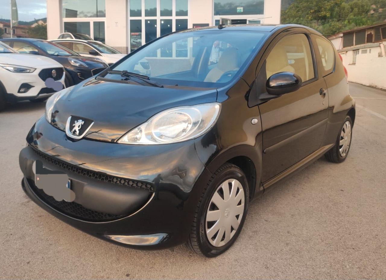 Peugeot 107 1.0 68CV 3p. Sweet Years