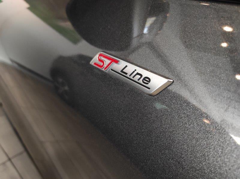 FORD Kuga 3ª serie - Kuga 2.5 Plug In Hybrid 225 CV CVT 2WD ST-Line X