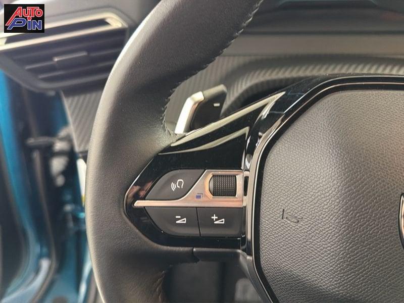 Peugeot 2008 Hybrid 145cv e-DCS6 Style auto