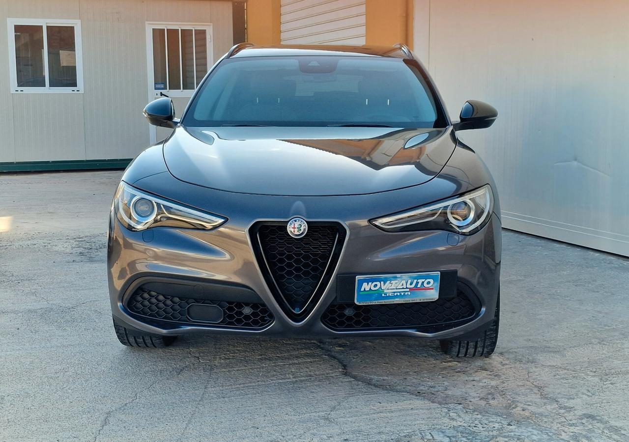 Alfa Romeo Stelvio 2.2 Turbodiesel 160 CV AT8 RWD Sport-Tech