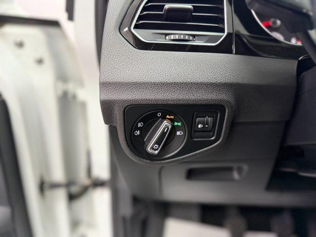 VOLKSWAGEN Golf Sportsvan 1.6 TDI 110CV Highline BlueMotion Technology