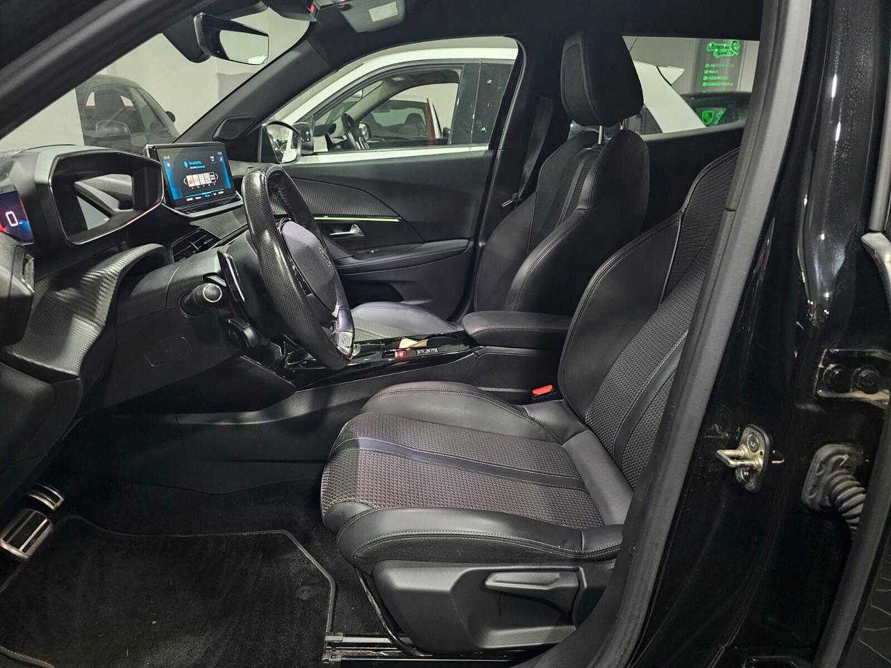 NUOVA PEUGEOT 2008 GT-LINE 1.5 BLUEHDI 131CV EAT8 CAMBIO AUTOMATICO F1