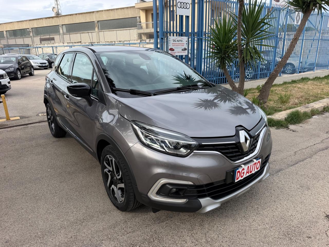 Renault Captur 1.2 benzina 120 cv 2017 Navig retroc