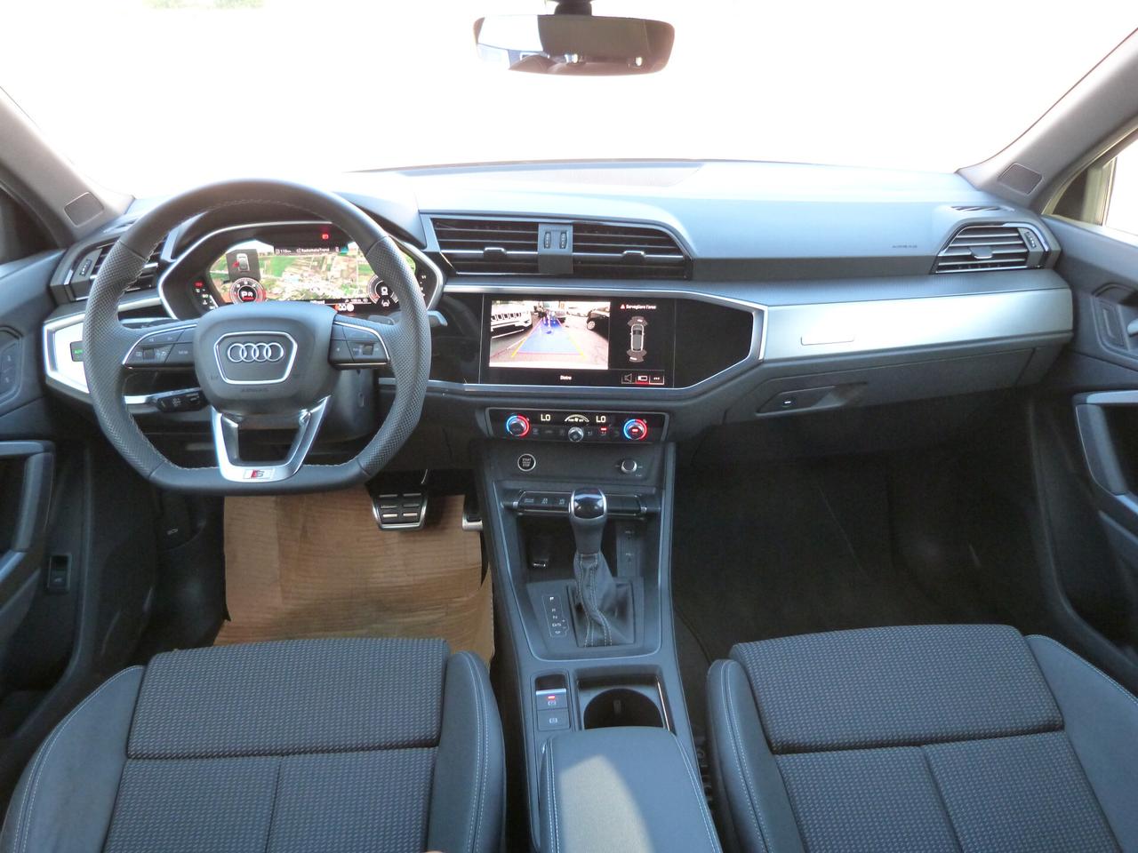 Audi Q3 SPB 35 TDI S-line edition Identity Black
