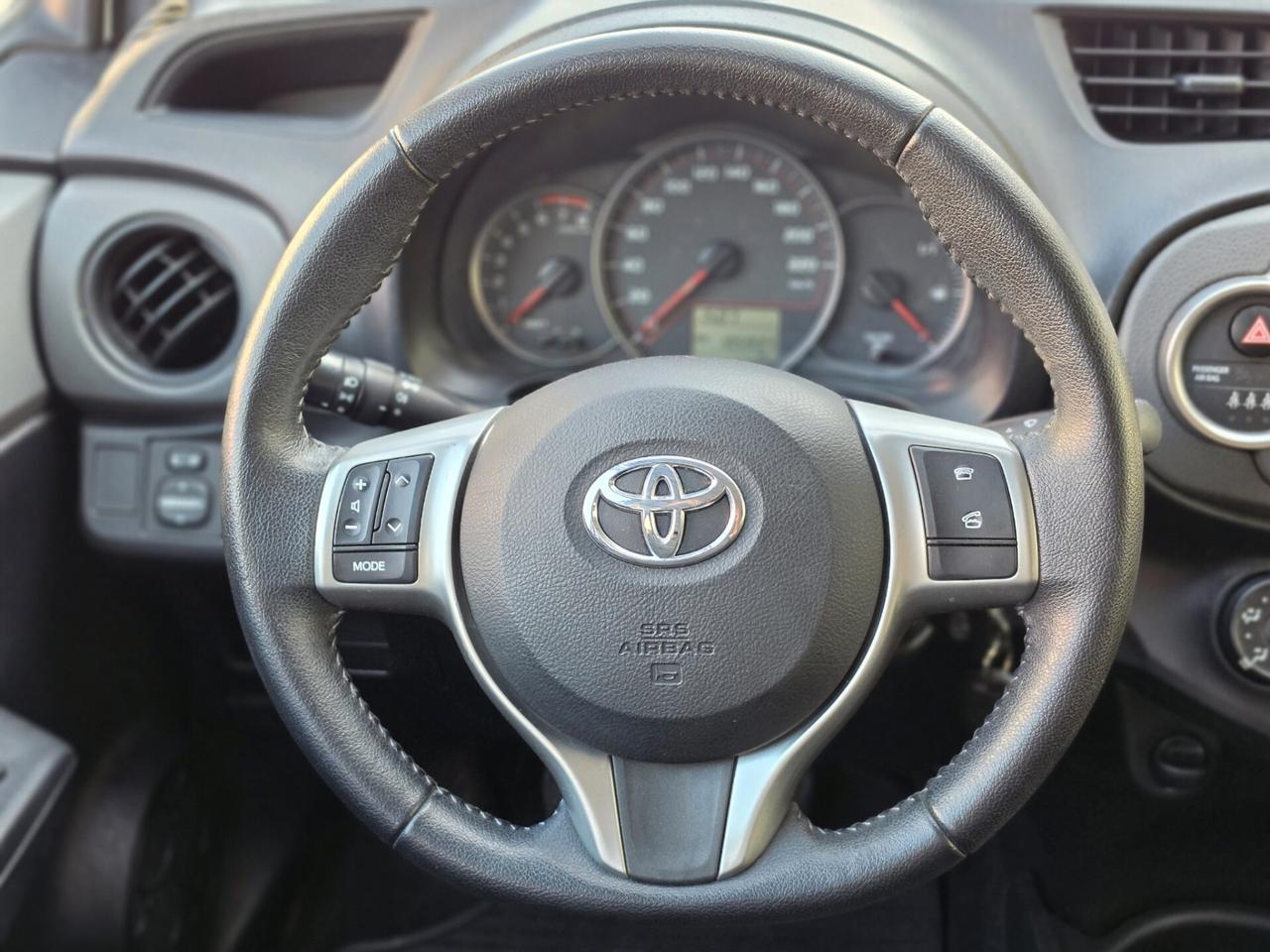 Toyota Yaris 1.0 5 porte Active