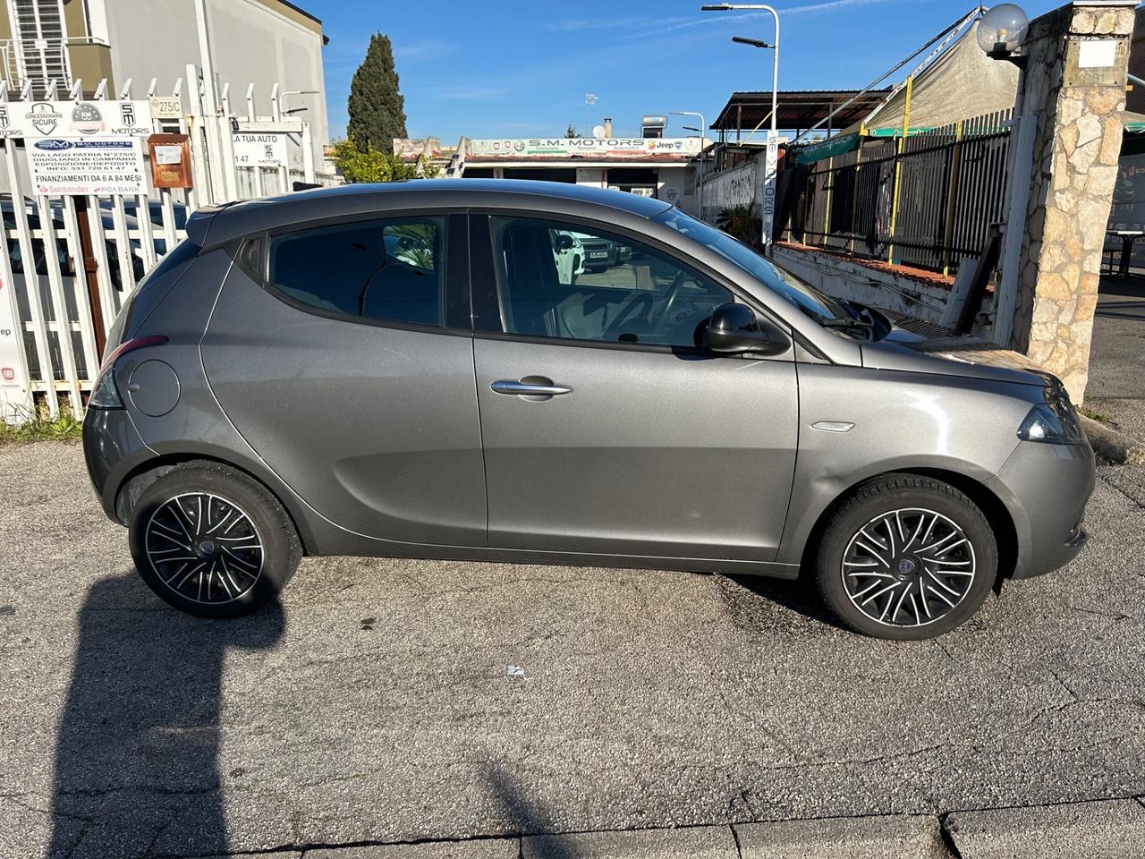 Lancia Ypsilon 1.0 FireFly 5 porte S&S Hybrid Gold