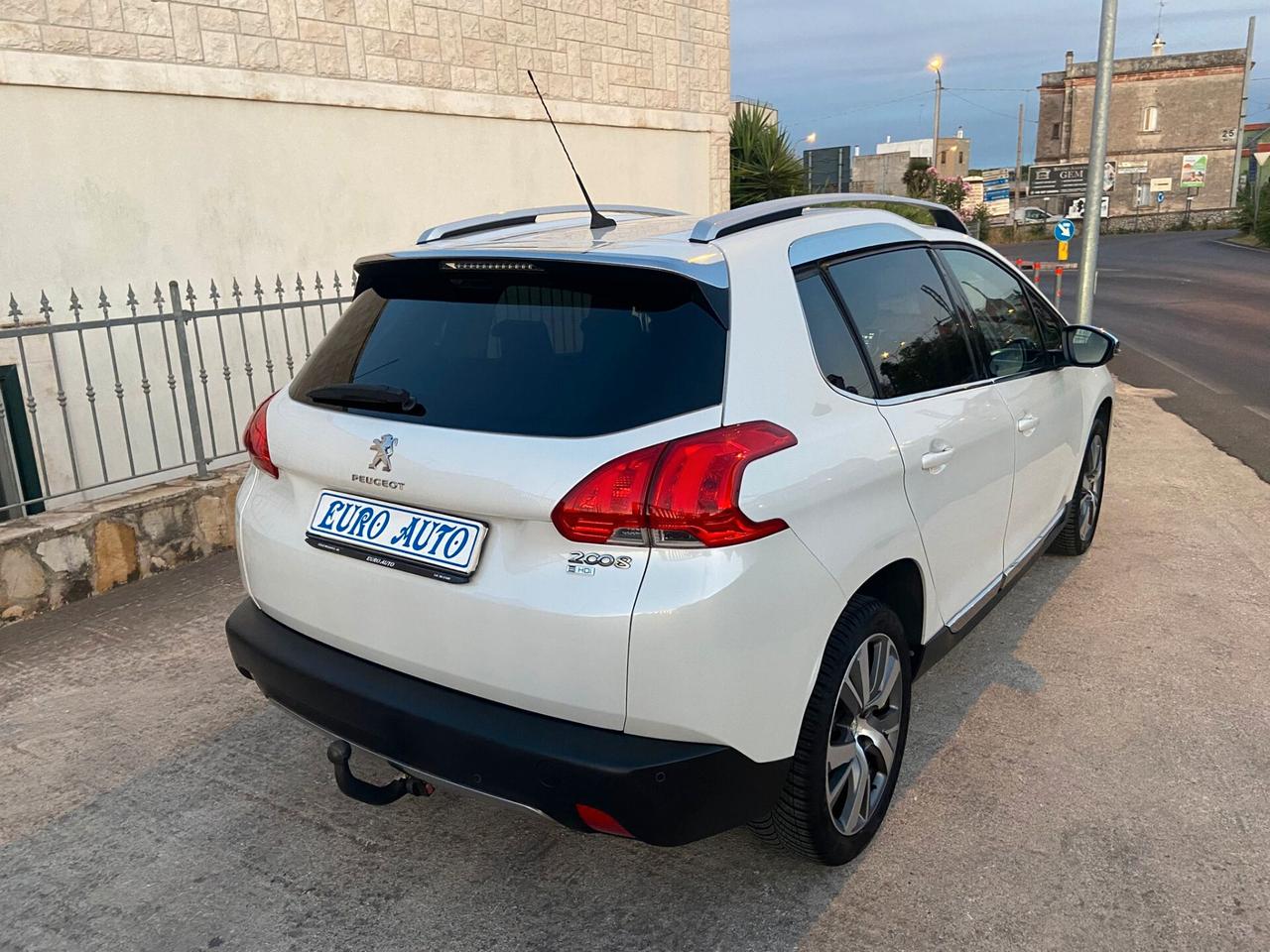 Peugeot 2008 1.6 e-HDi 115 CV Stop&Start Allure