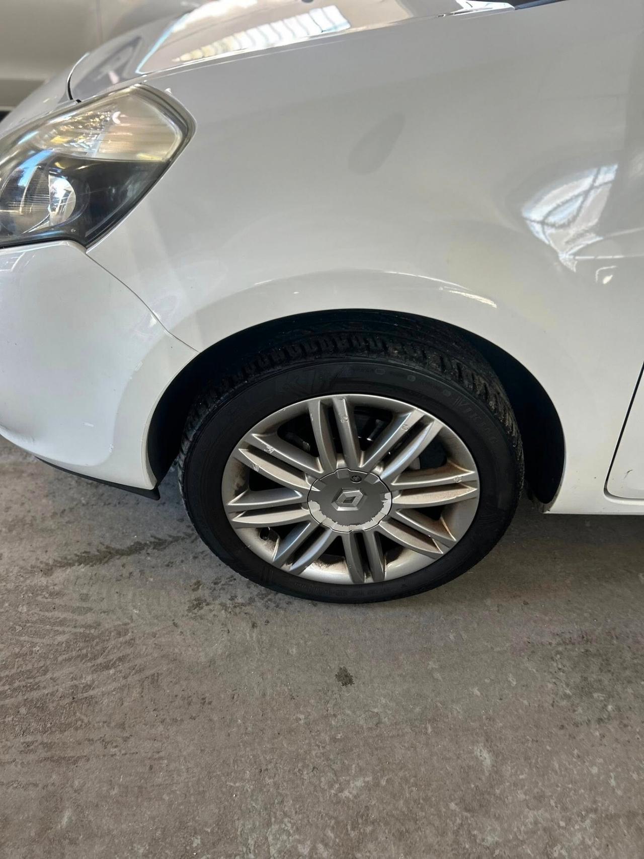 Renault Clio 1.2 SW AUTOMATICA-ANCHE DISABILI-2011