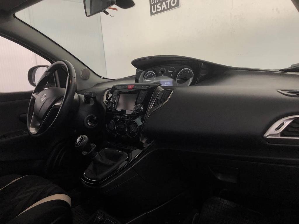 Lancia Ypsilon 5 Porte 1.2 Gold