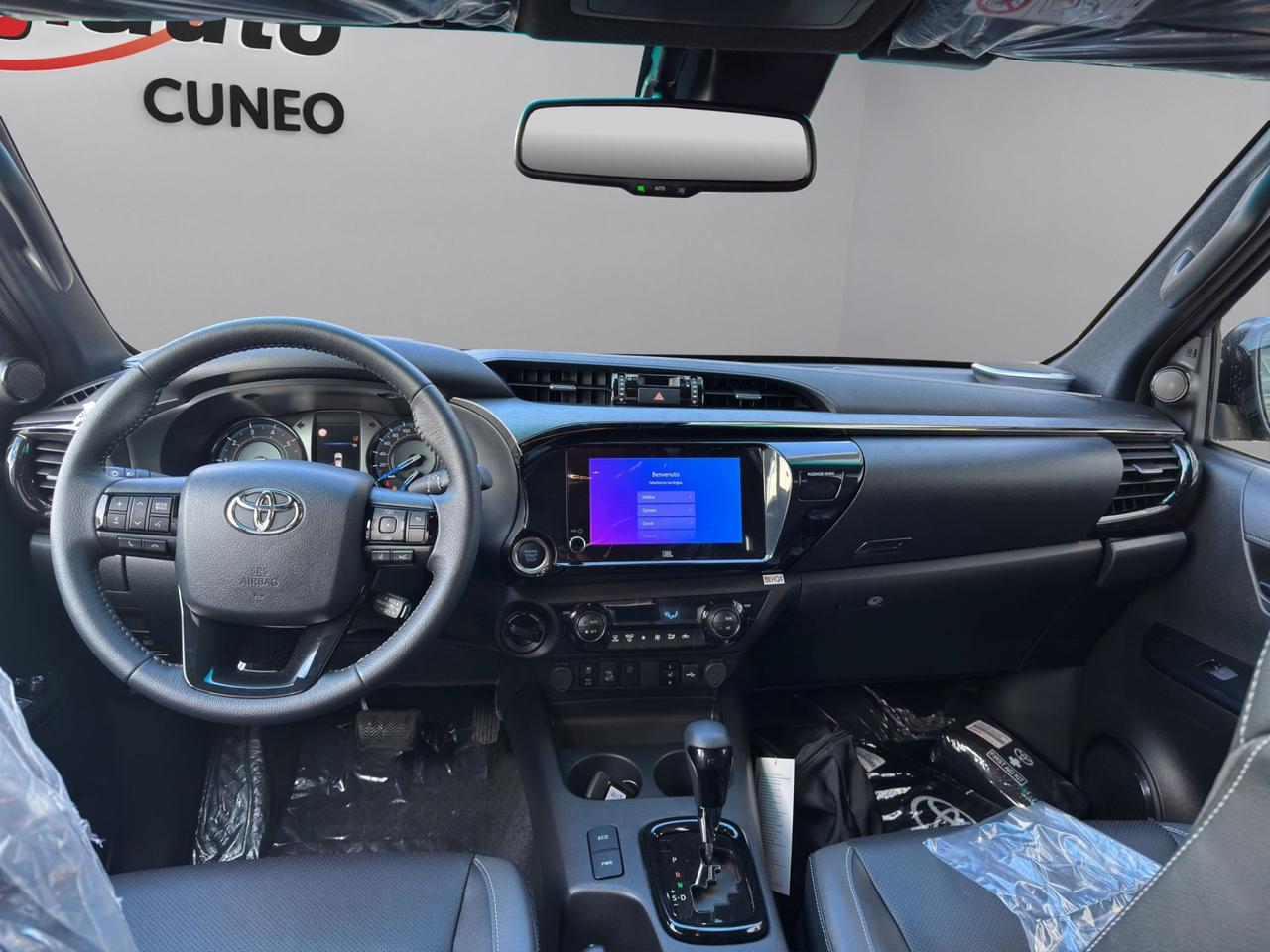 Toyota Hilux 2.4 d-4d double cab Invincible auto