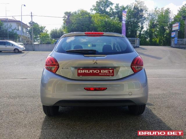 Peugeot 208 PureTech 82 5p. Allure