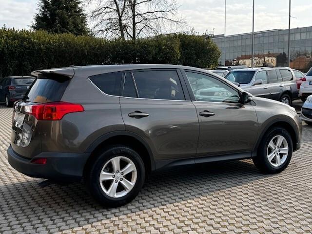 Toyota RAV 4 RAV4 2.0 D-4D 2WD Active