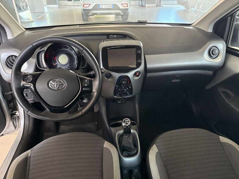 Toyota Aygo 1.0 VVT-i 69 CV 5 porte x-business