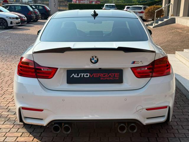 BMW M4 Coupé | M PERFOMANCE | FULL CARBON SPEC