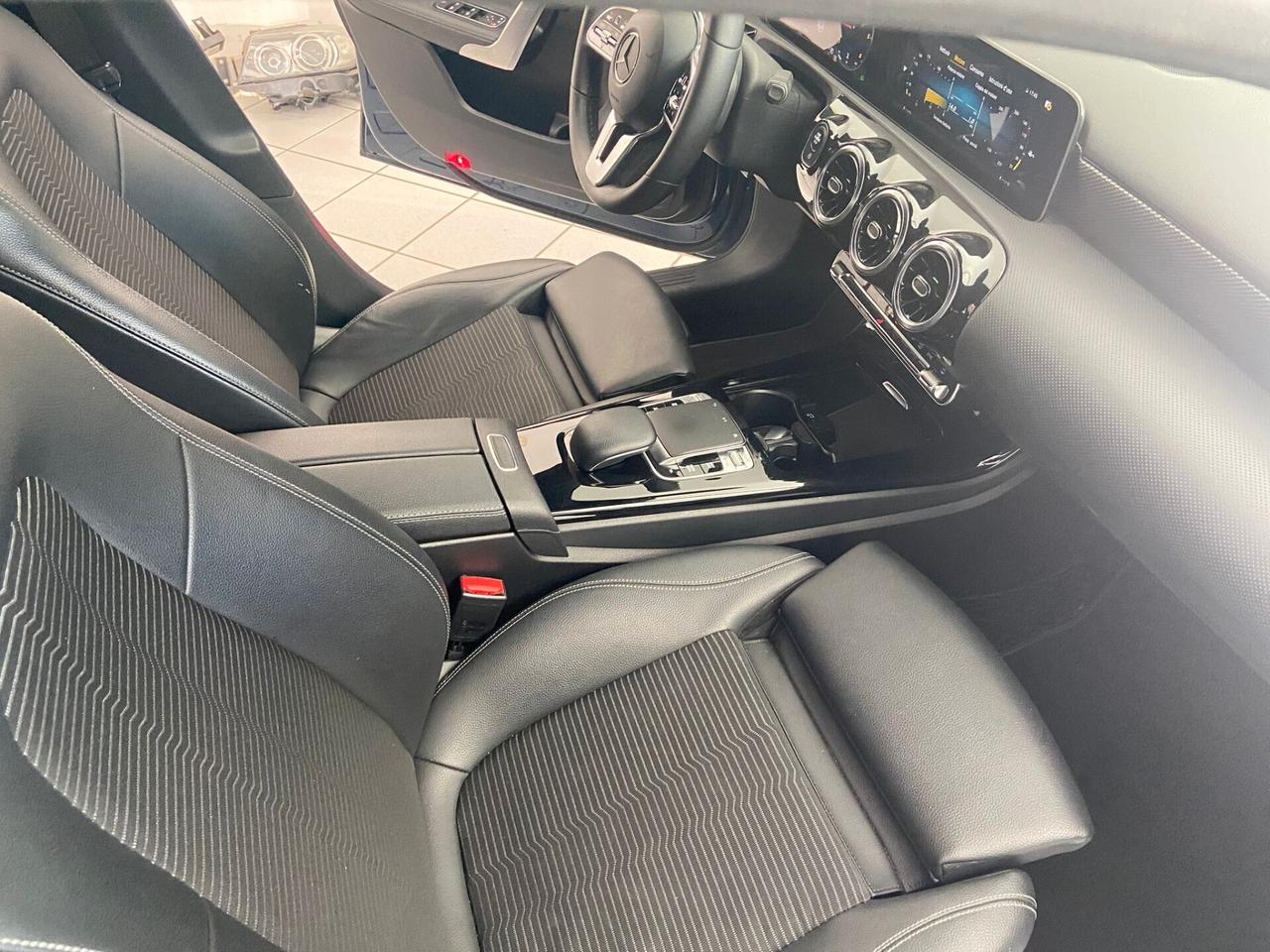 MERCEDES-BENZ A 180D AUTOMATIC SPORT