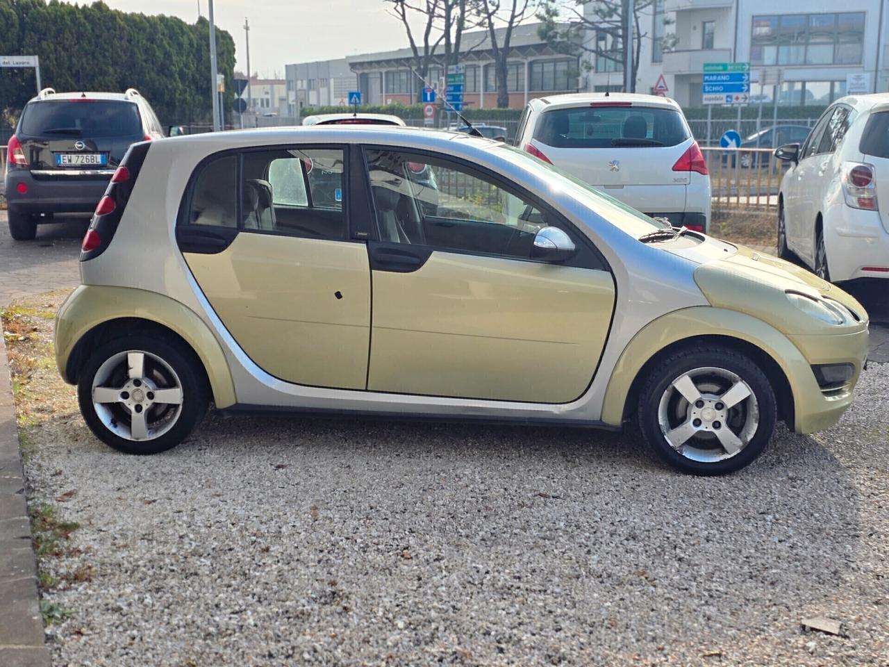 Smart ForFour 1.1 OK PER NEOPATENTATO 2005