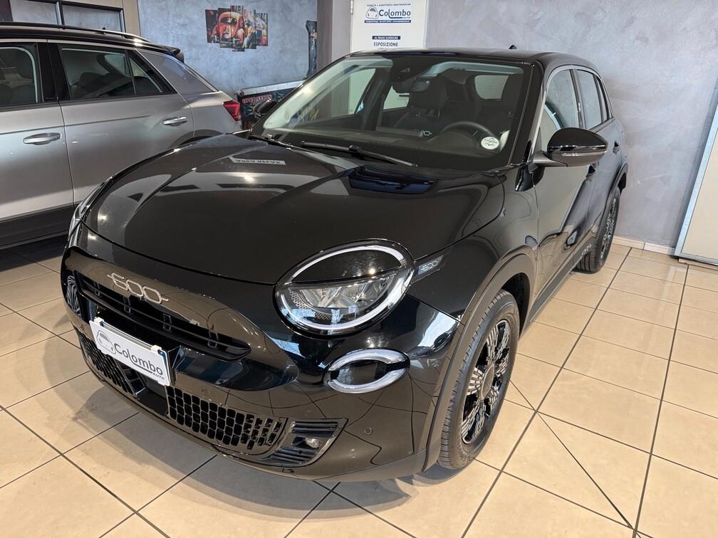 Fiat 600 1.2 hybrid 145cv auto Led Navi App conn 17"