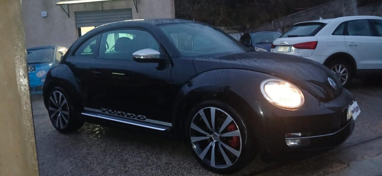 Volkswagen Maggiolino 2.0 TSI DSG Sport - 2012