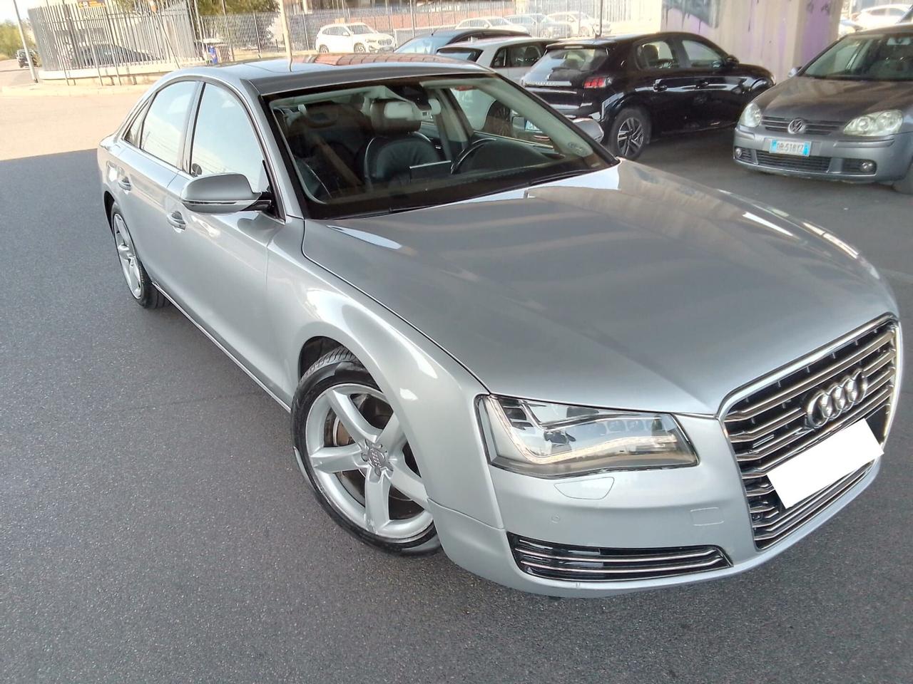 Audi A8 4.2 V8 FSI quattro tiptronic