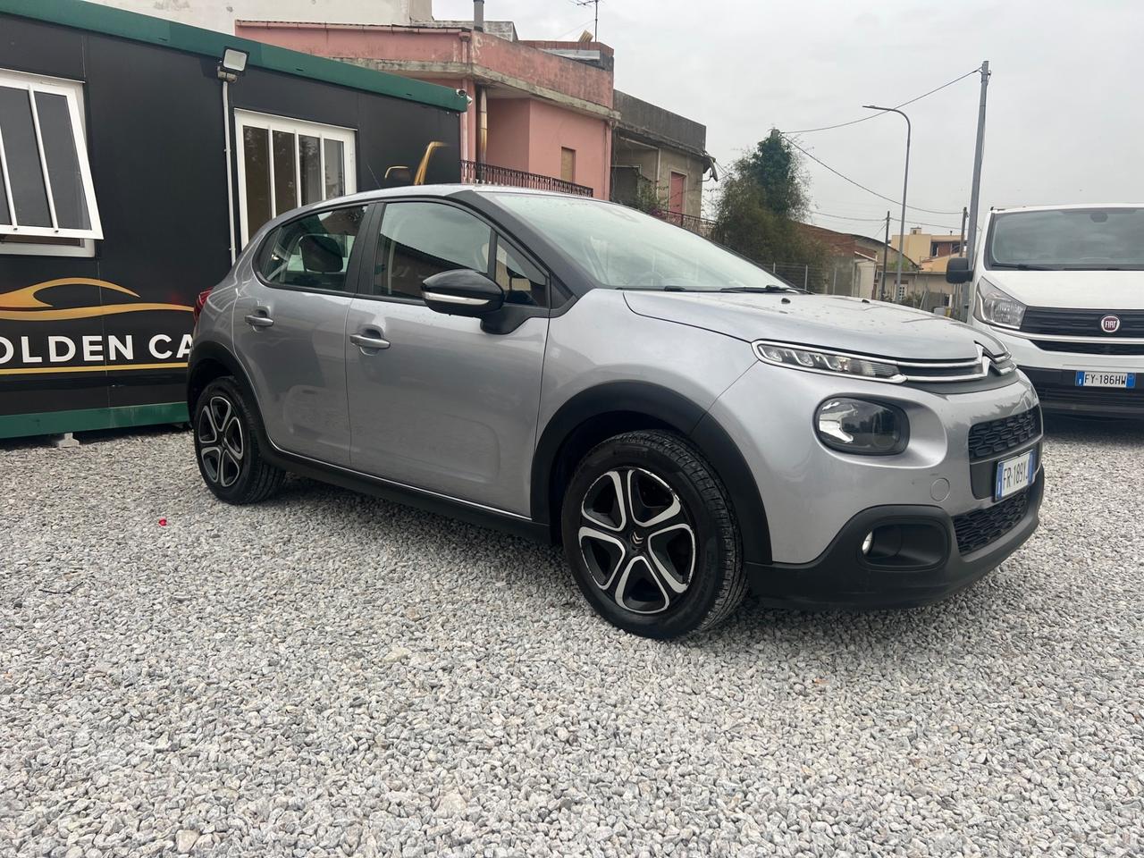 Citroen C3 82 Shine adatta a neopatentati