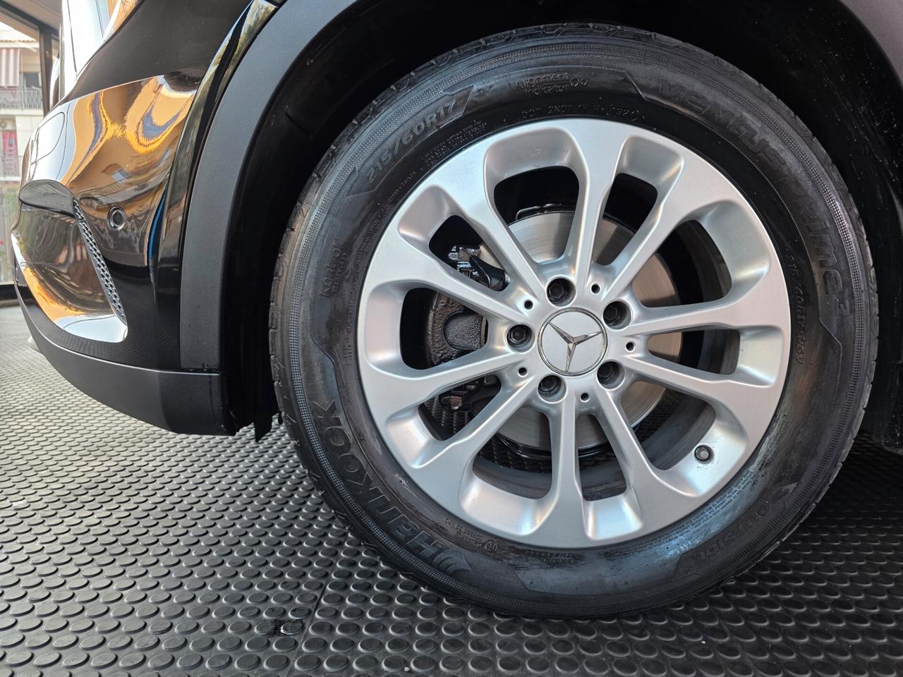 Mercedes-benz GLA180d Sport TETTO 89000km