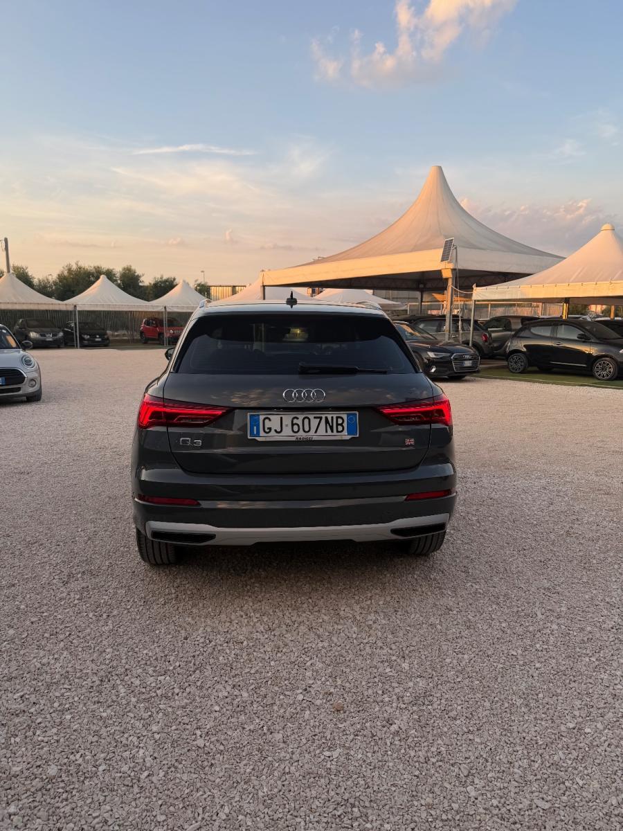 AUDI - Q3 - 2.0 TDI 150CV S tronic Design