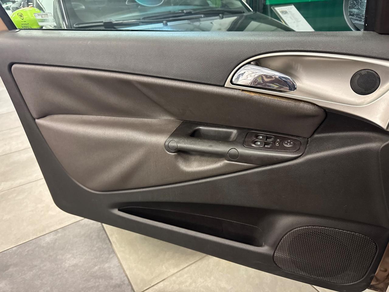 Lancia Ypsilon 1.3 MJT 90 CV diesel AUTOMATICA