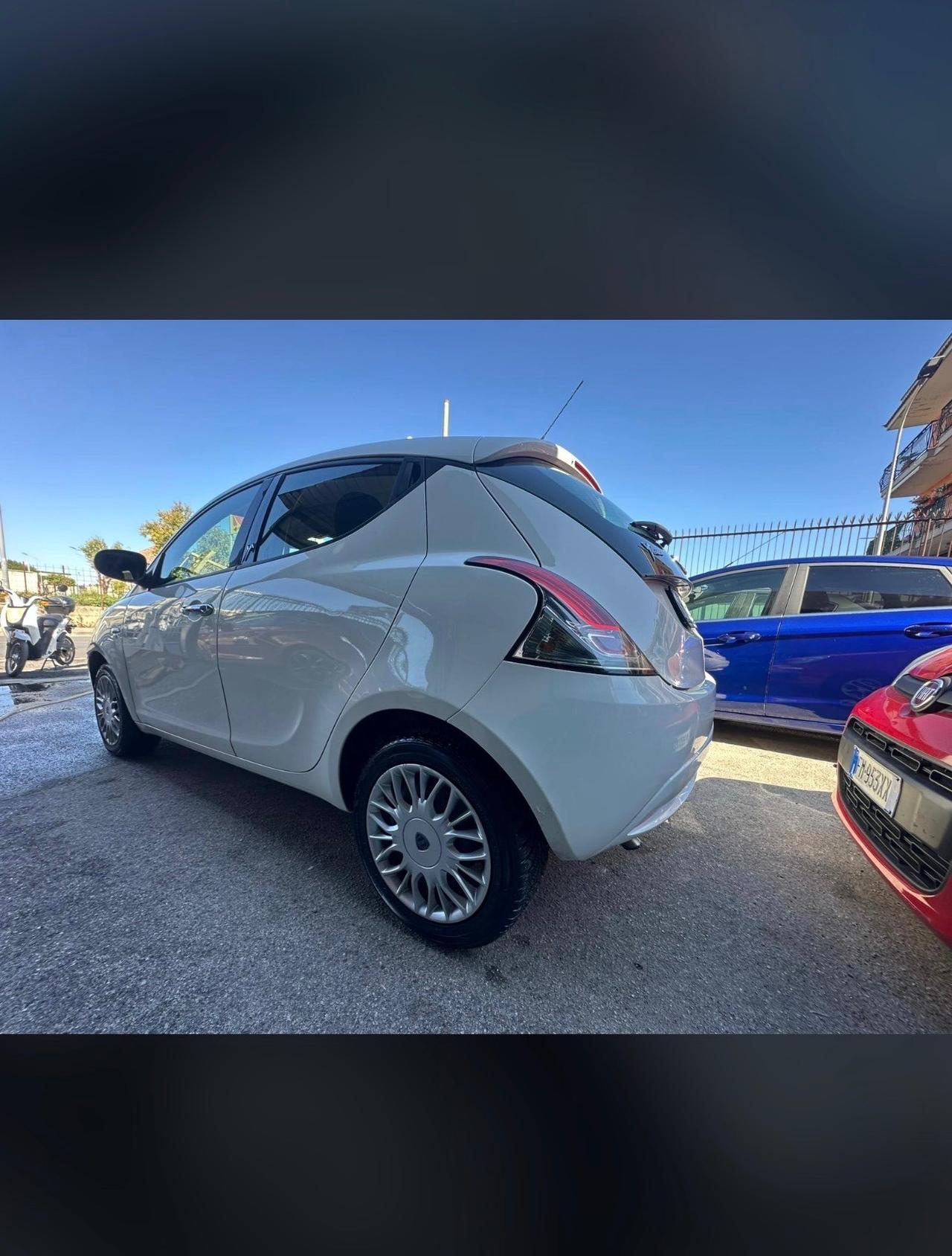 Lancia Ypsilon 1.3 MJT 16V 95 CV 5 porte S&S Gold
