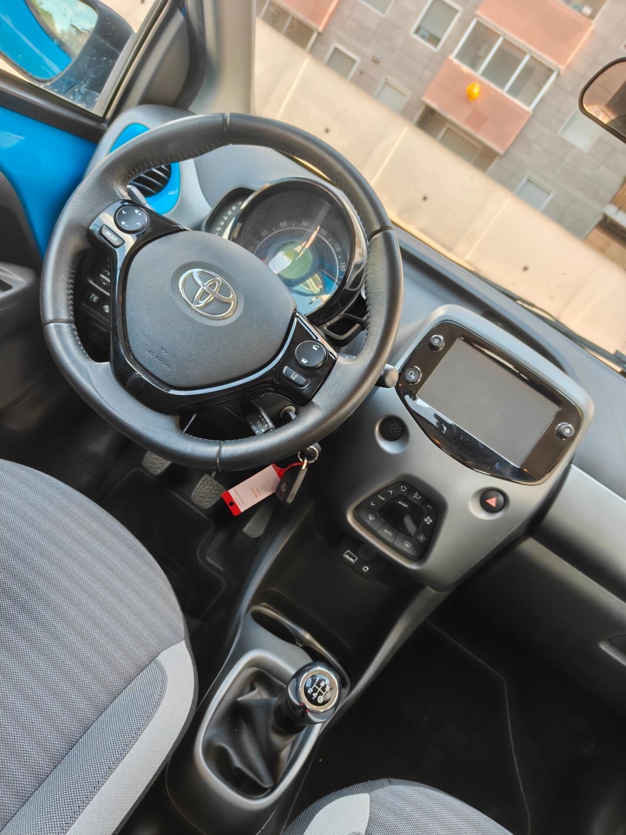 Toyota Aygo 1.0 VVT-i 72 CV 5 porte x-fun