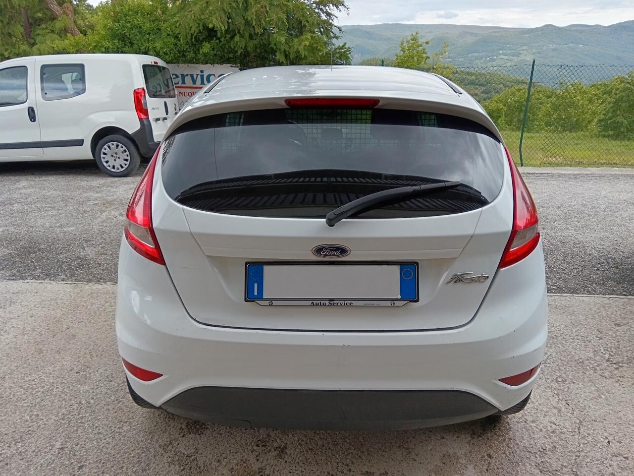 Ford Fiesta 1.4 TDCI 68CV AUTOCARRO 2 POSTI