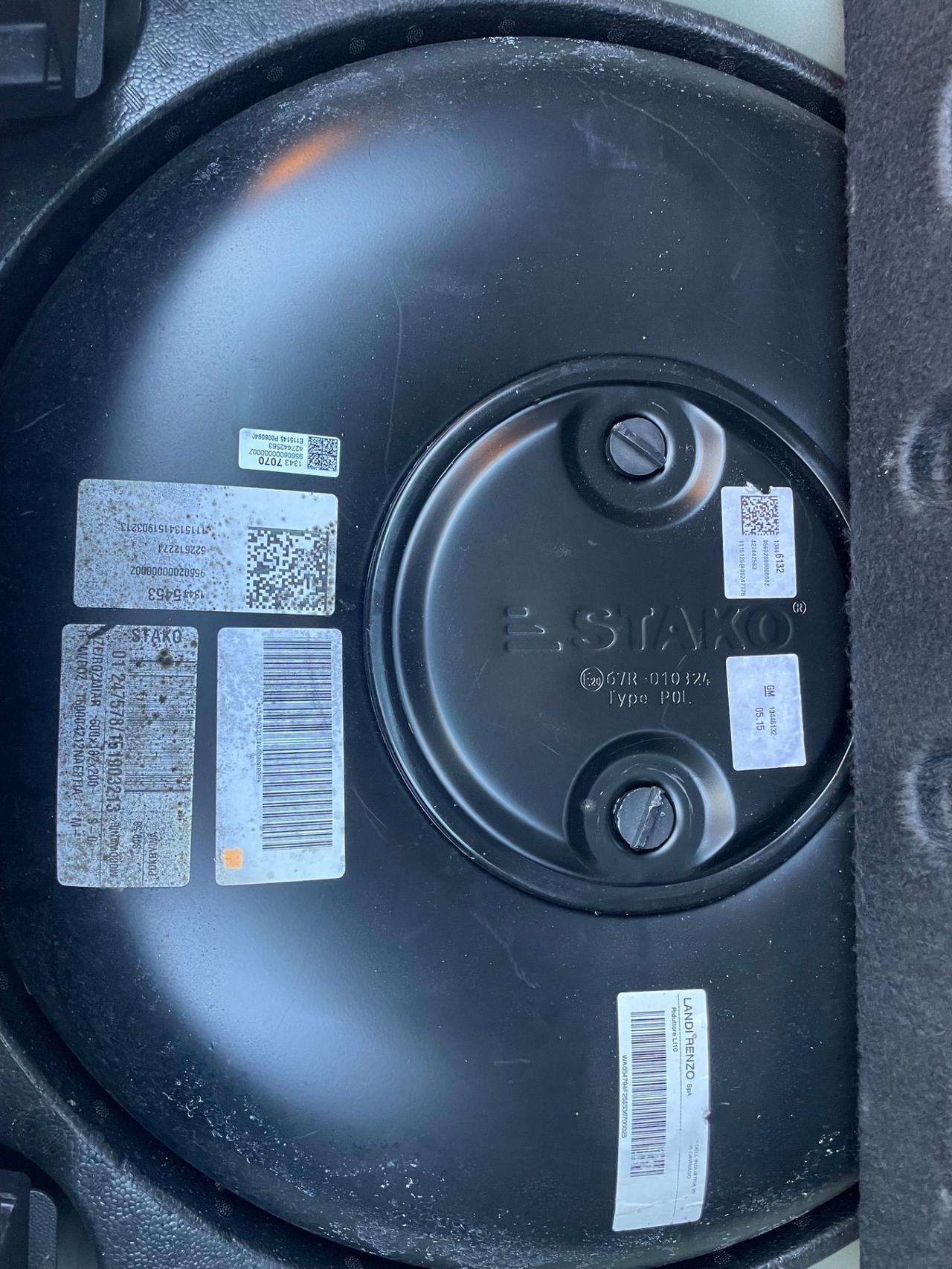 Opel Corsa 1.4 Benzina / GPL - Neopatentati